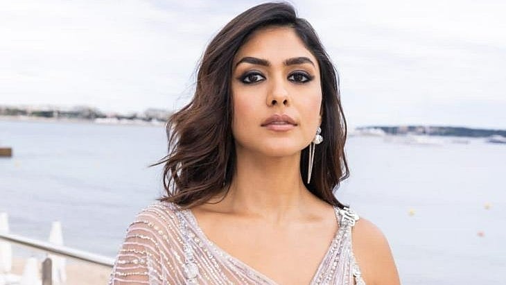 <div class="paragraphs"><p>Cannes 2023: Mrunal Thakur Makes Her Red Carpet Debut In Desi Look; See Pics</p></div>