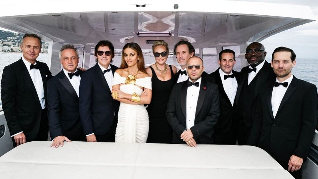 <div class="paragraphs"><p>'With The Homies': Natasha Poonawalla Posts Pics With Leonardo DiCaprio At Cannes</p></div>