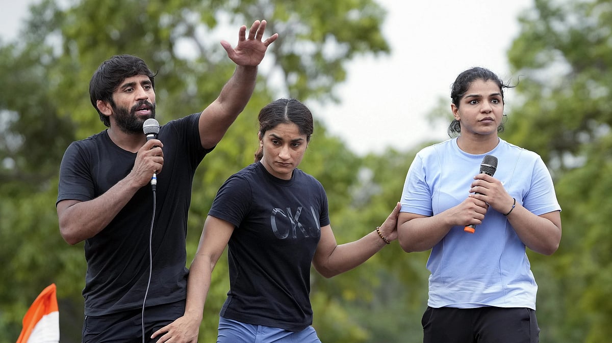 <div class="paragraphs"><p>The Delhi Police on Saturday filed a status report on the application  moved by the wrestlers against BJP MP Brij Bhushan Sharan Singh.</p></div>