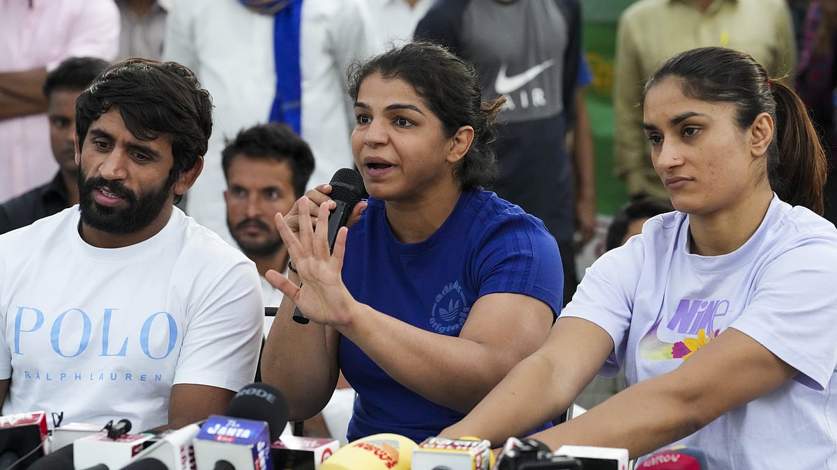 <div class="paragraphs"><p>Protesting wrestlers (L-R) Bajrang Punia, Sakshi Malik, and Vinesh Phogat addressing the press.&nbsp;</p></div>