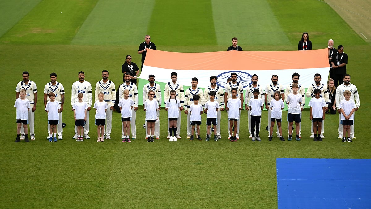 <div class="paragraphs"><p>WTC Final: Indian and Australian players wear black armbands during World Test Championship 2023 final</p></div>