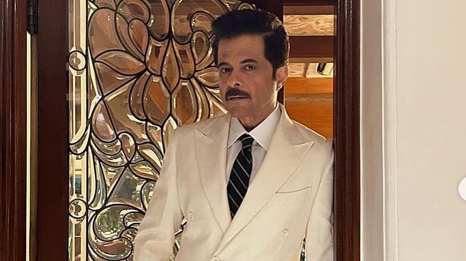 <div class="paragraphs"><p>Anil Kapoor moves Delhi HC. </p></div>