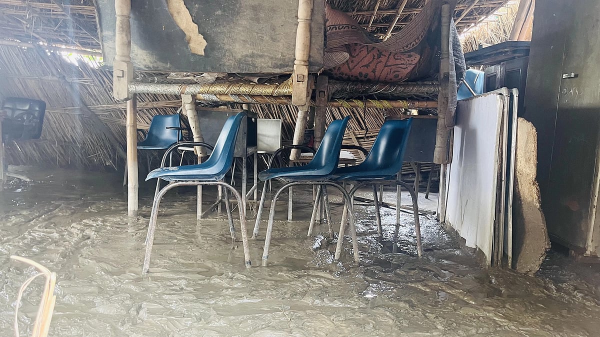 <div class="paragraphs"><p>The children in Yamuna Khadar also attend coaching classes at a make-shift school in east Delhi's Mayur Vihar called Panchsheel Shikshan Sansthan. This school was also severely affected due to the floods. </p></div>