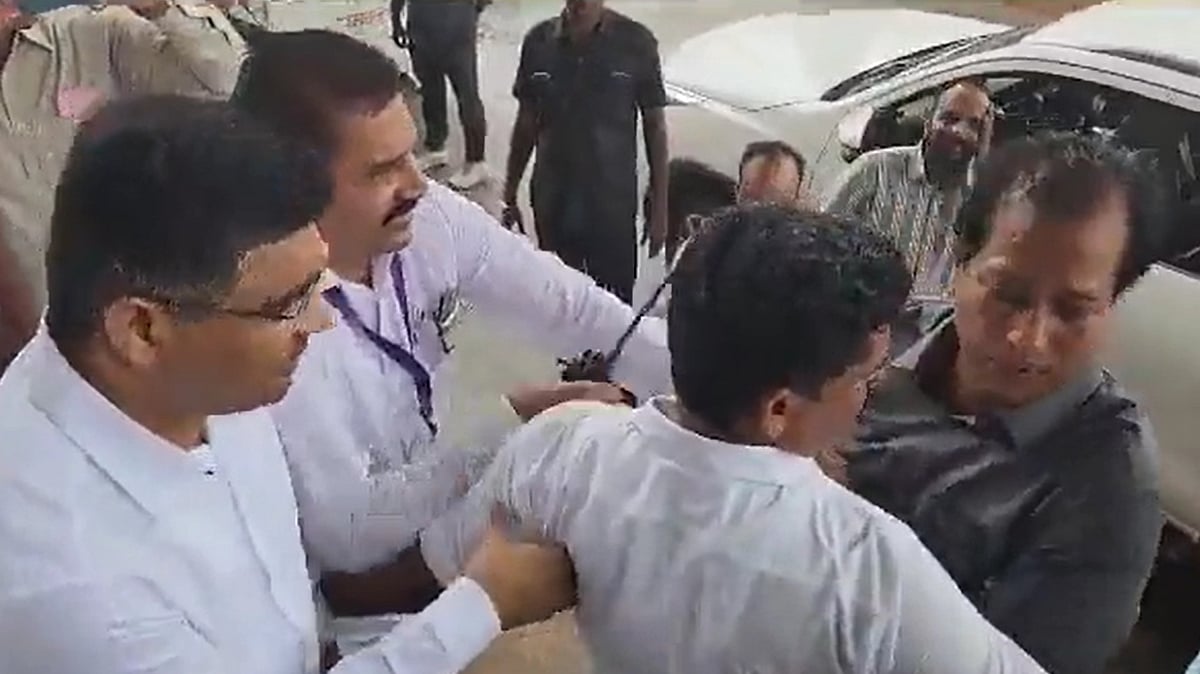 <div class="paragraphs"><p>Rajendra Gudha being marshalled out of the Rajasthan Assembly on Monday, 24 July. </p></div>