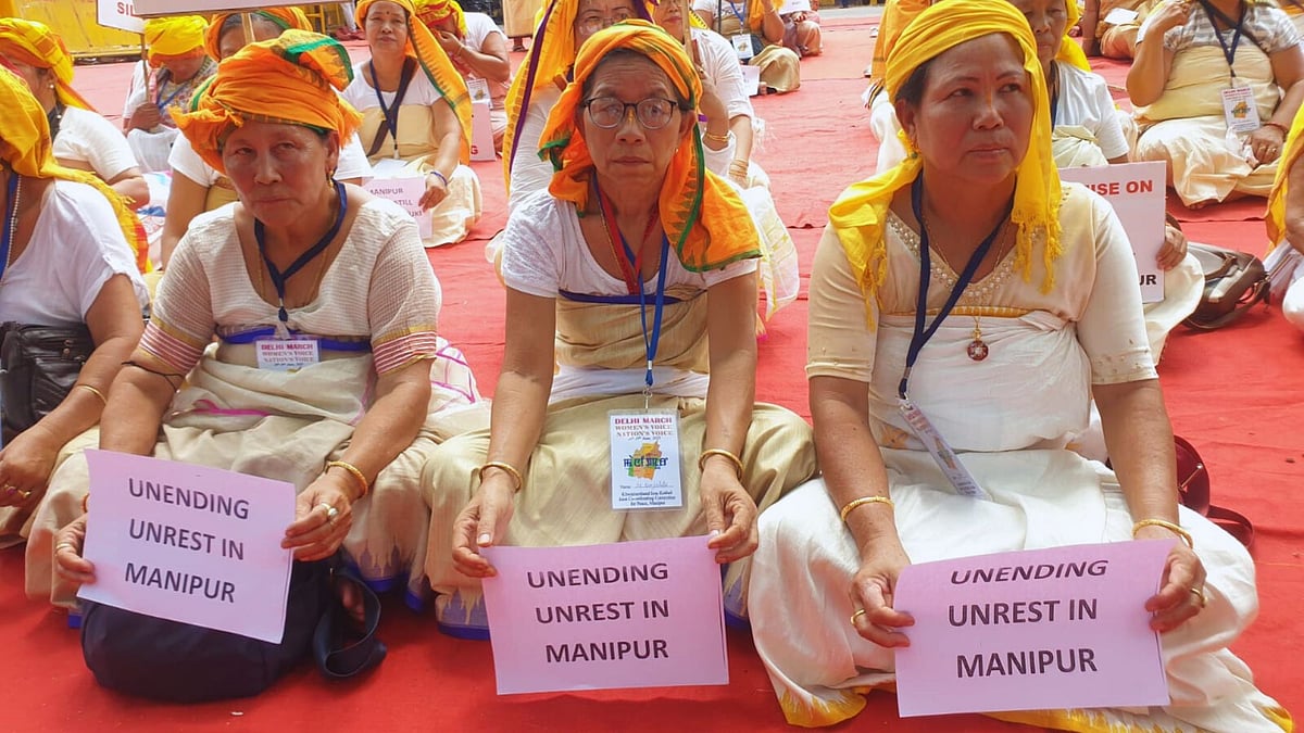 <div class="paragraphs"><p>The Meira Paibis protesting in Delhi's Jantar Mantar.</p></div>