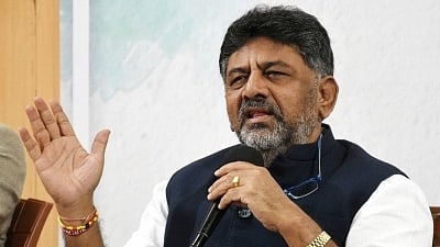 <div class="paragraphs"><p>SC Refuses to Intervene With Stay on CBI Probe Against DK Shivakumar </p></div>
