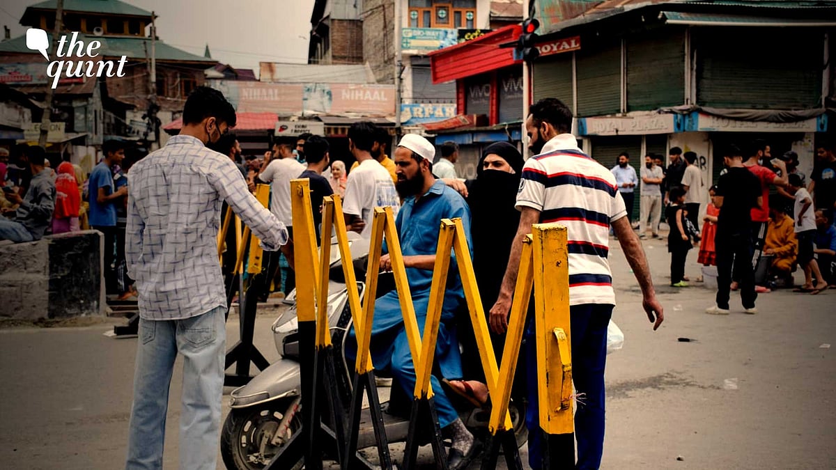 <div class="paragraphs"><p>In order to stop the misuse of electricity in Kashmir the government is installing smart power meters in the region but the ongoing metering is taking place at the cost of public resentment.</p></div>