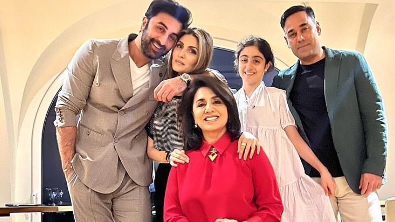 <div class="paragraphs"><p>Riddhima has shared a picture from her lunch date with her brother, Ranbir Kapoor, and mother Neetu Kapoor in Italy.</p></div>