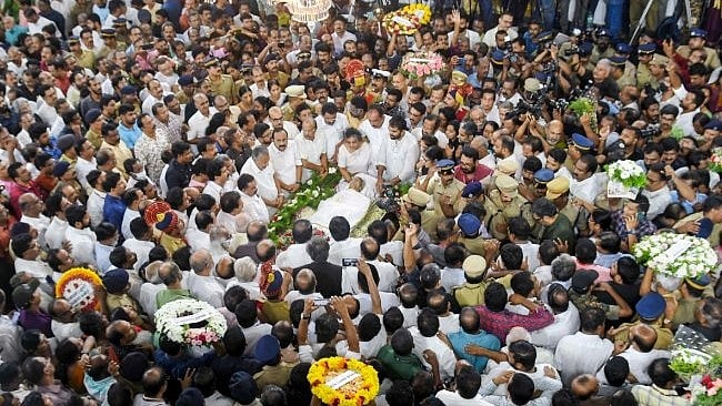 <div class="paragraphs"><p>Kerala's two-time Chief Minister, Oommen Chandy, passed away in Bengaluru on Tuesday, 18 July. His mortal remains will be laid to rest in Kerala's Kottayam on Thursday.</p></div>