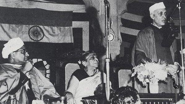<div class="paragraphs"><p>Jawaharlal Nehru addressing the Indian Science Congress, Lucknow, 3 January 1949.</p></div>