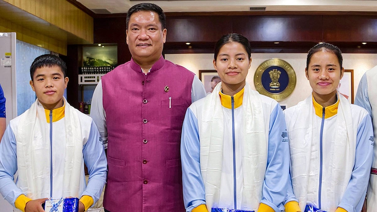 <div class="paragraphs"><p>Chief Minister Pema Khandu met Wushu players on Wednesday</p></div>