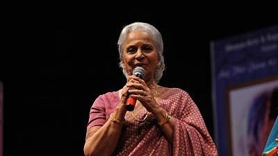 Veteran actress Waheeda Rehman at singer Sanjeevani Bhelande