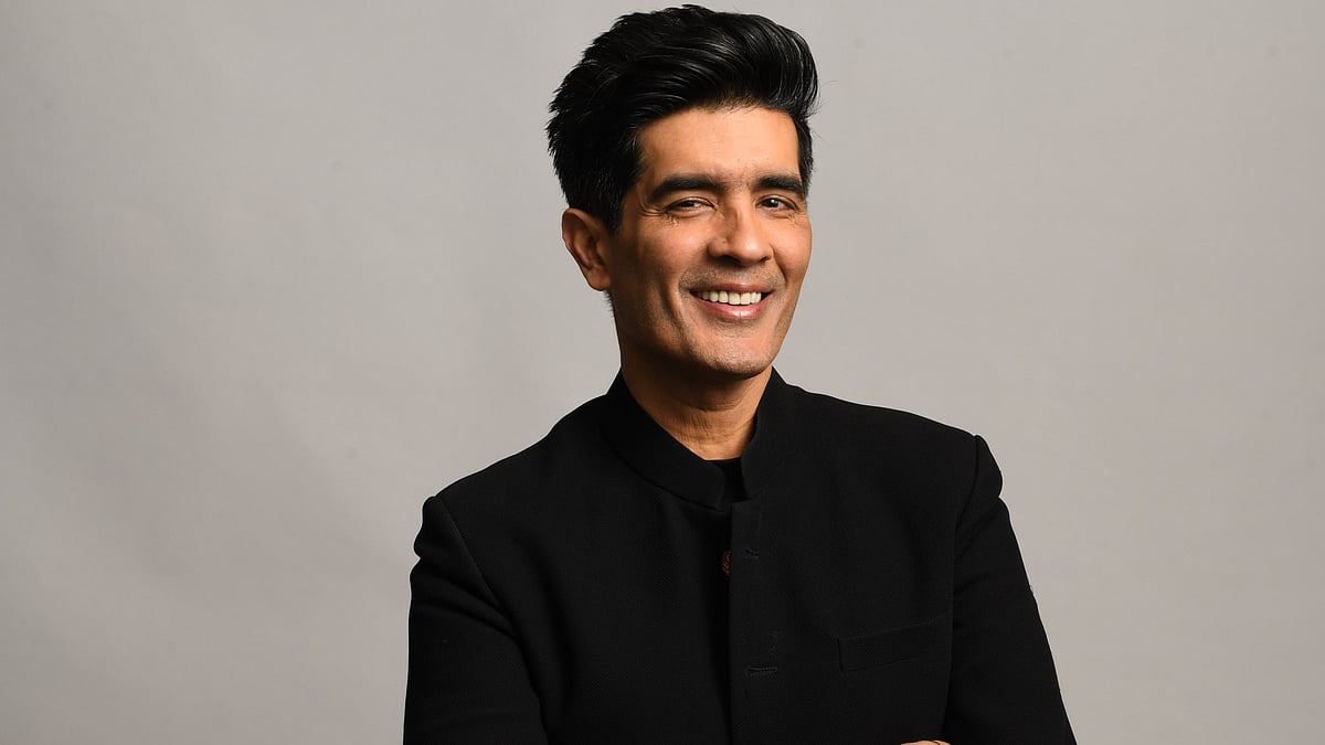 <div class="paragraphs"><p>Manish Malhotra to redesign Air India's uniform</p></div>
