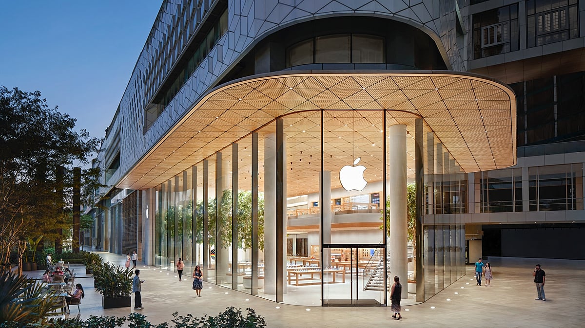 <div class="paragraphs"><p>Apple Store in Mumbai. </p></div>