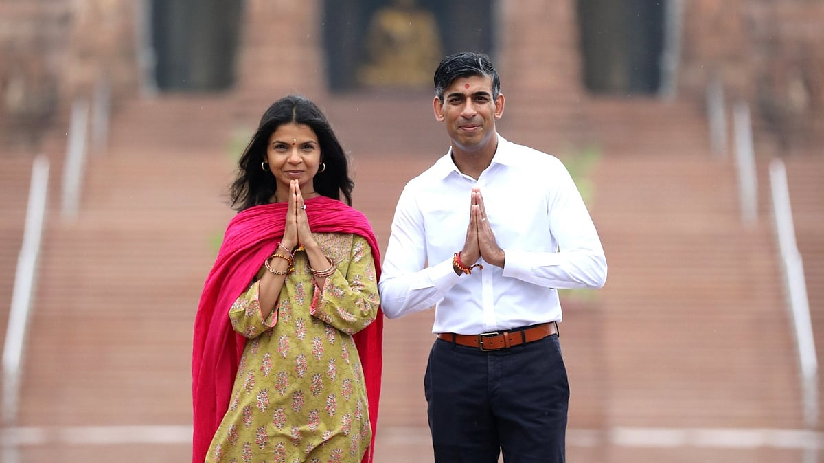 <div class="paragraphs"><p>UK Prime Minister Rishi Sunak and wife Akshata Murthy at the Akshardham Temple in New Delhi on Sunday, 10 September.</p></div>