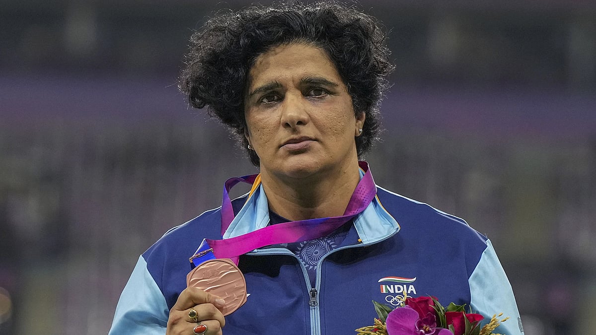 <div class="paragraphs"><p>Seema Punia won a bronze medal in the women's discus throw event</p></div>