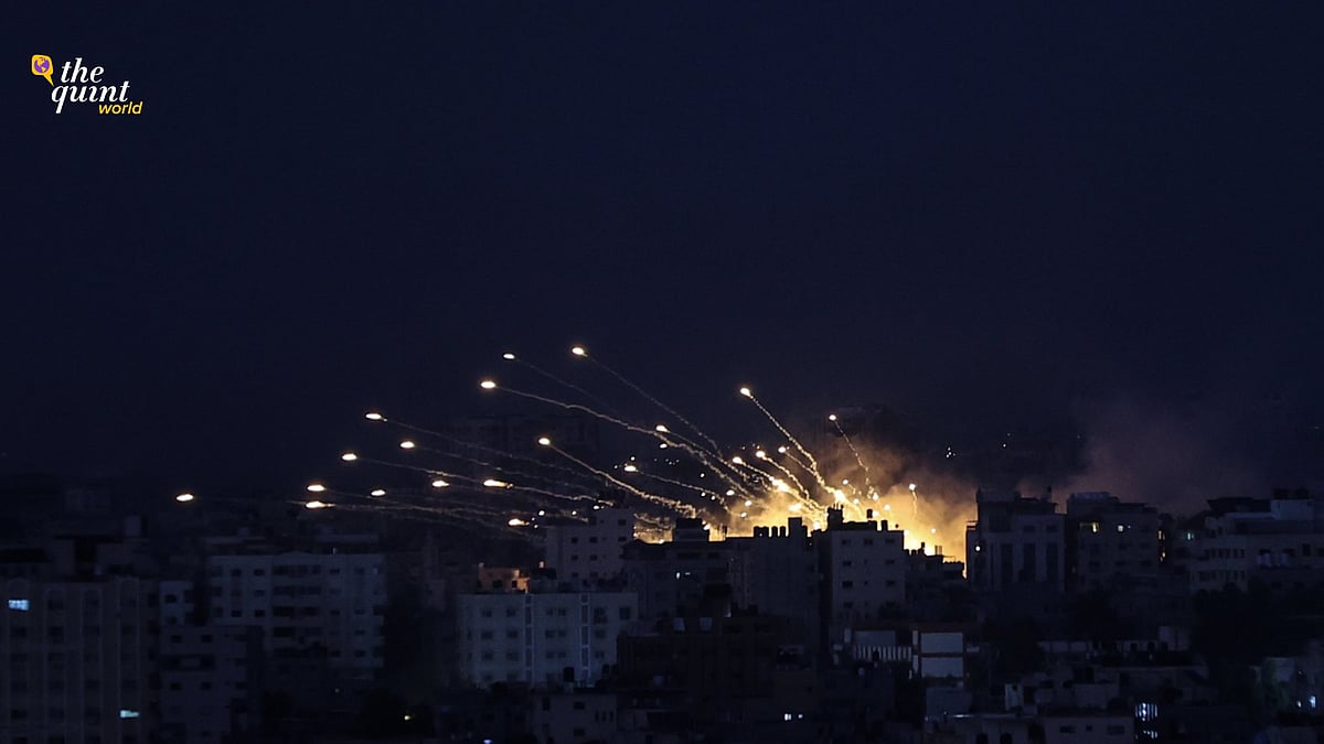 <div class="paragraphs"><p>White phosphorus bomb is considered to cause severe damage, burns and even death. </p></div>