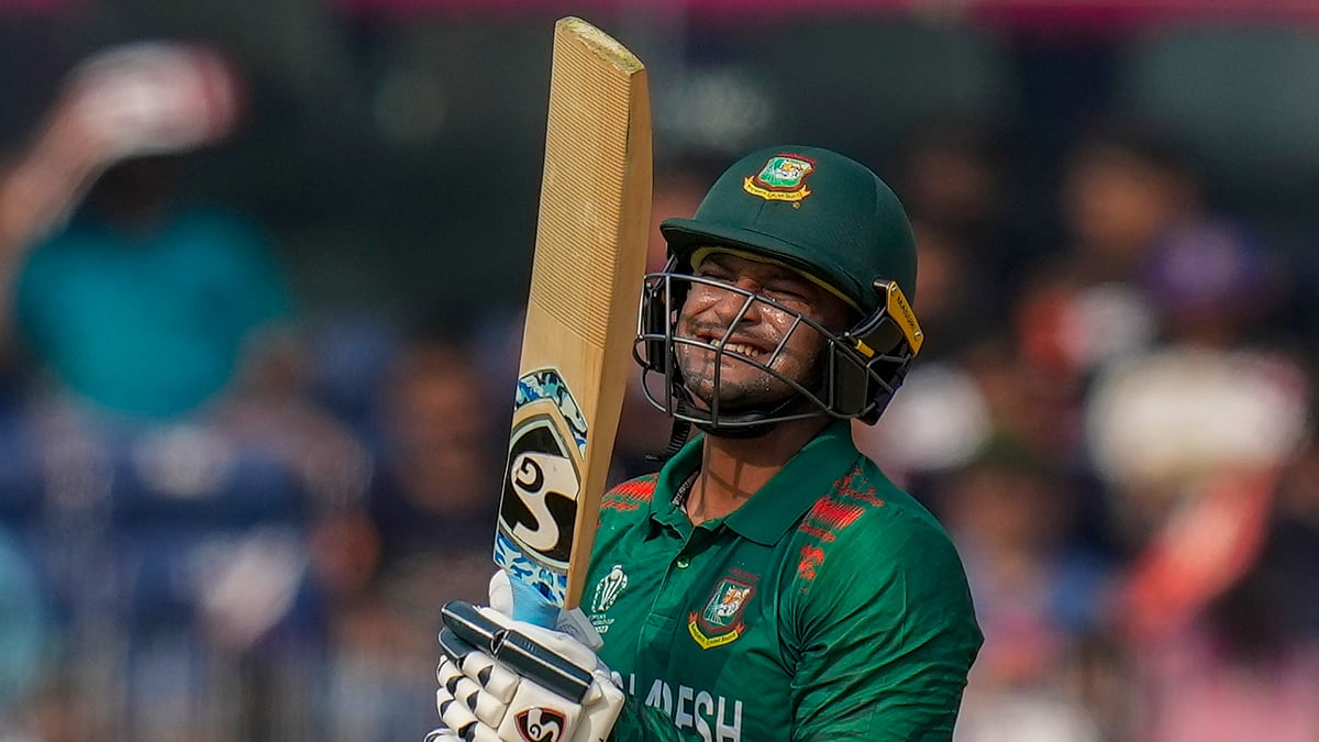 <div class="paragraphs"><p>Shakib al Hasan </p></div>