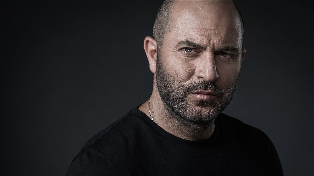 <div class="paragraphs"><p><em>Fauda</em> actor Lior Raz volunteers with Israeli forces; witnesses rocket attack.</p></div>