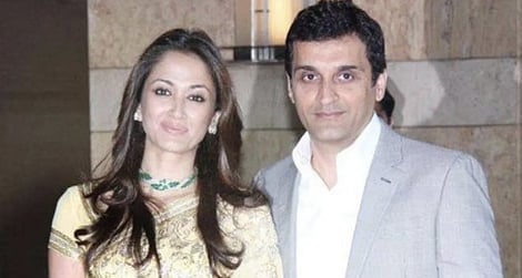 <div class="paragraphs"><p>'Swades' Actor Gayatri Joshi & Husband Vikas Oberoi Meet With Car Accident </p></div>