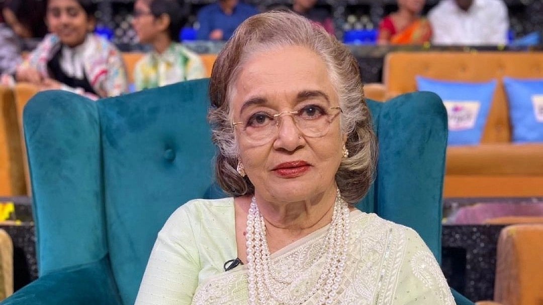 <div class="paragraphs"><p>Asha Parekh has called out the makers of <em>The Kashmir Files</em>.</p></div>