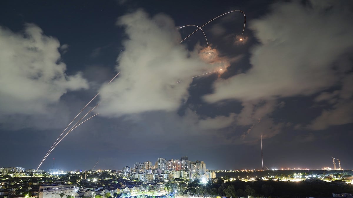 <div class="paragraphs"><p>It’s an utter dilemma, because on the one hand you feel for the hostages. And as we’ve seen in the past, the Israelis have been prepared to – and did – release a thousand hostages to get one Israeli back.</p></div>
