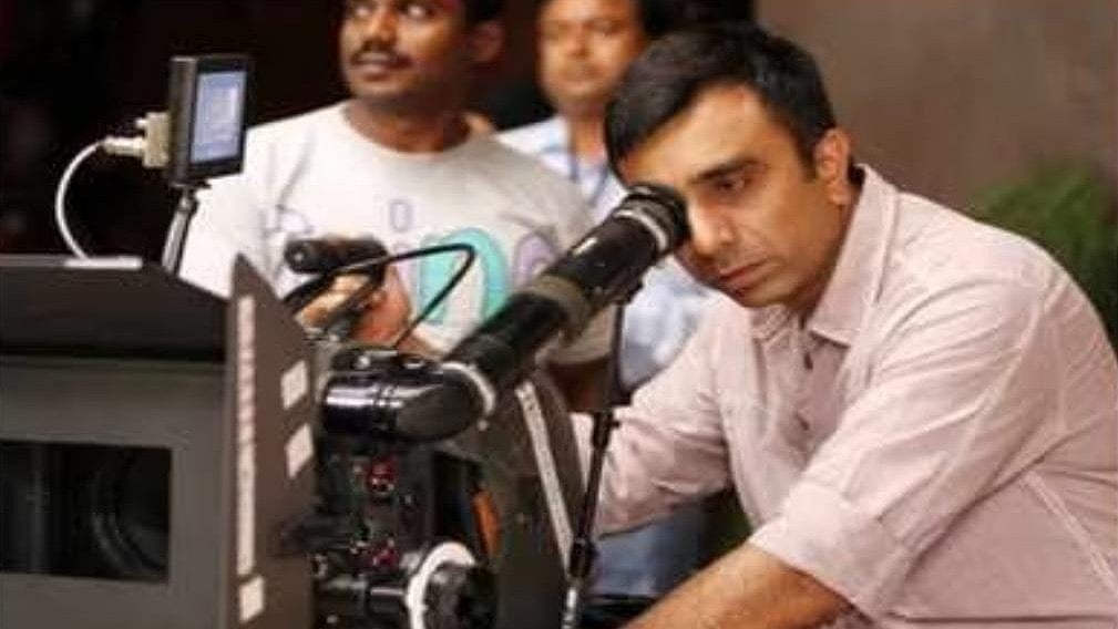 <div class="paragraphs"><p>'Dhoom' Director Sanjay Gadhvi Passes Away at 56</p></div>