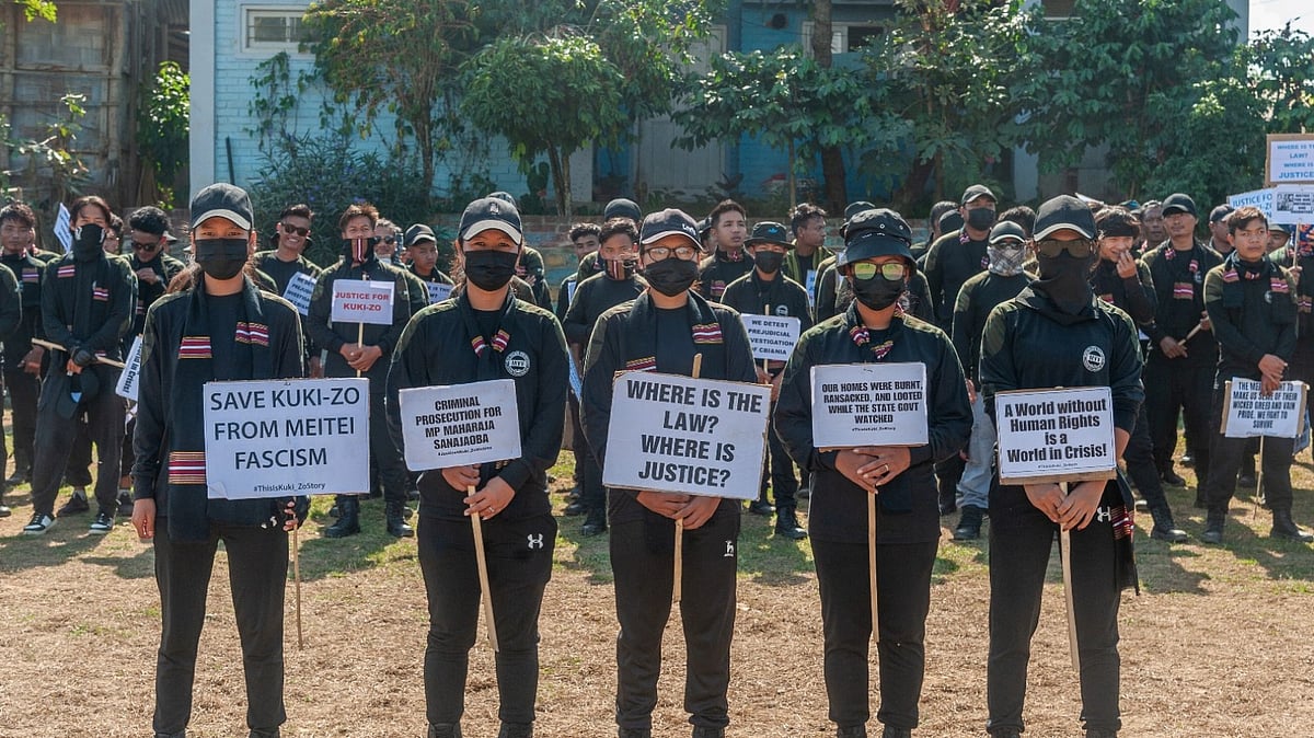 <div class="paragraphs"><p>Protesters in Lamka on Wednesday, 15 November. </p></div>