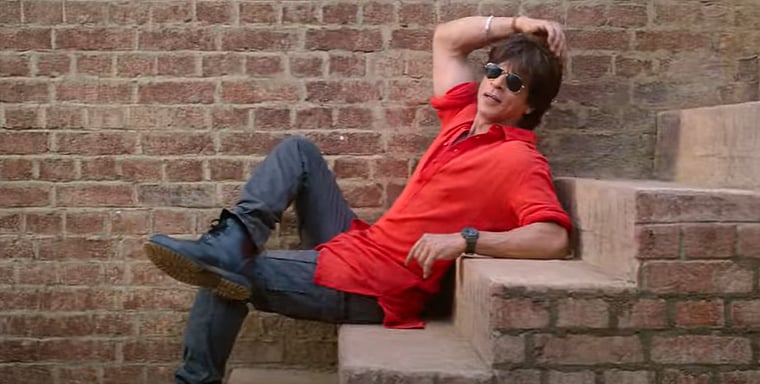 <div class="paragraphs"><p> SRK Looks Smitten With Taapsee Pannu In New Song 'Lutt Putt Gaya'.</p></div>