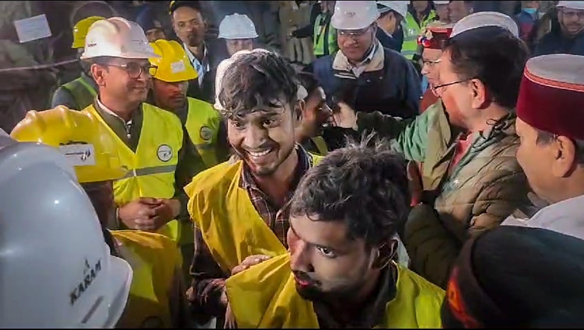 <div class="paragraphs"><p>All workers trapped inside the Silkyara tunnel in Uttarakhand's <a href="https://www.thequint.com/opinion/uttarkashi-tunnel-collapse-the-havoc-of-mindless-construction-in-the-himalayas">Uttarkashi</a> were evacuated by the rescue officials on Tuesday evening, 28 November, confirmed Union Minister Nitin Gadkari.</p></div>