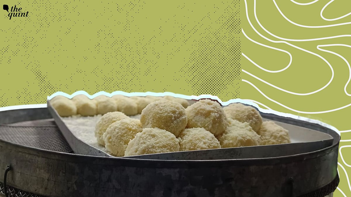 <div class="paragraphs"><p>In Natun Bazar Nandalal Dutta’s sell one of the best sandesh called <em>pran hara. </em></p></div>