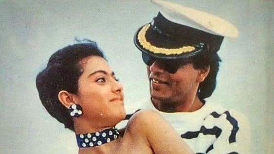 <div class="paragraphs"><p>Kajol and SRK on the sets of Baazigar.&nbsp;</p></div>