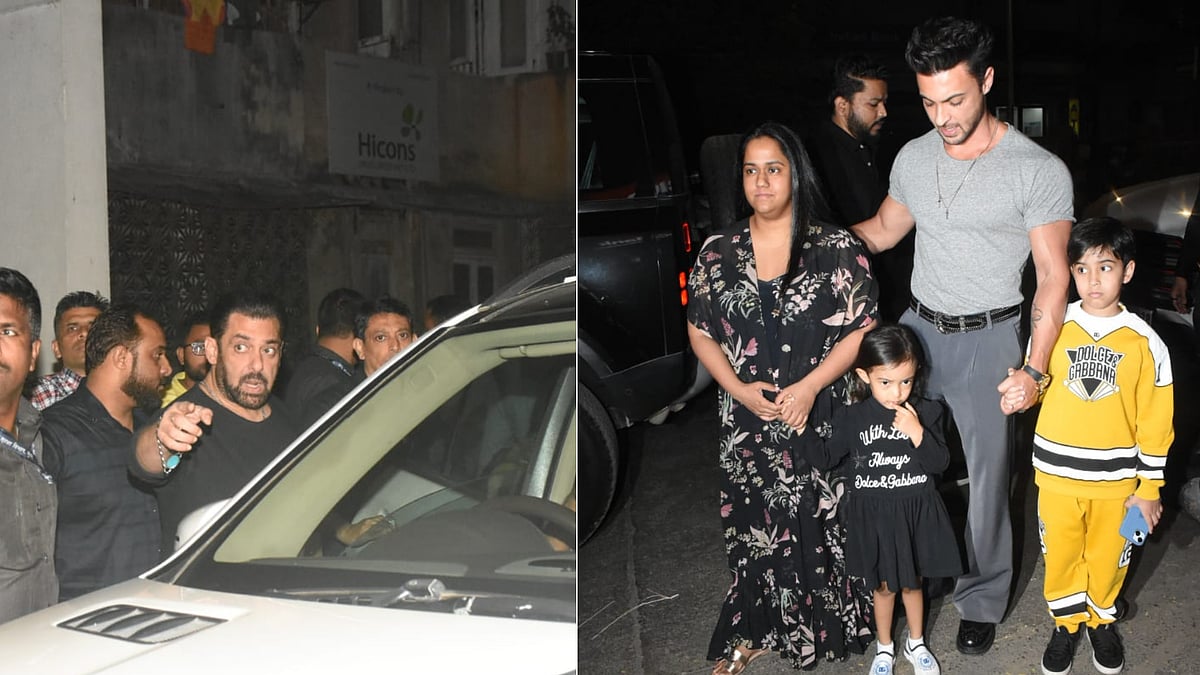 <div class="paragraphs"><p>Actor Sohail Khan, who turned 53 today, celebrated along with his family and friends at a party in Mumbai.</p></div>