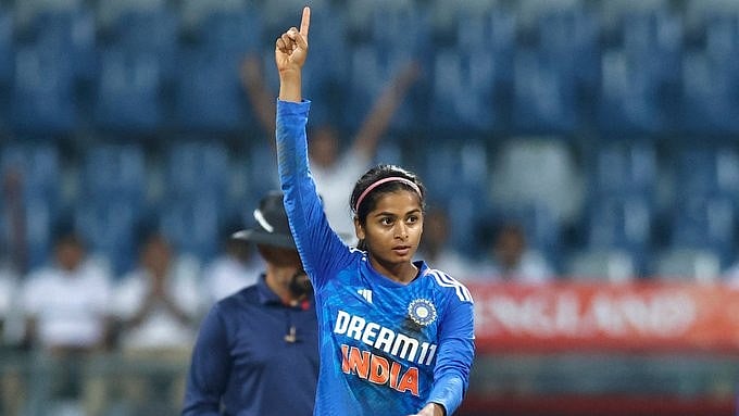 <div class="paragraphs"><p>Shreyanka was named Player of the Match for her miserly spell of 3-19 in four overs, at an economy rate of just 4.75.</p></div>