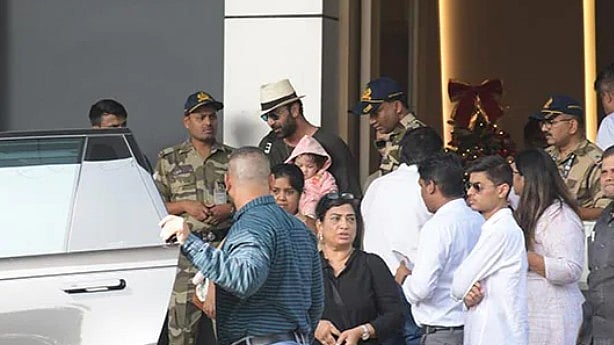 <div class="paragraphs"><p>Ranbir Kapoor, Alia Bhatt and Raha were seen returning from their vacation. </p></div>