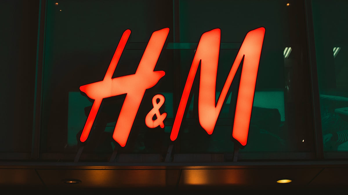 <div class="paragraphs"><p>Fashion retailer H&M withdrew a controversial advertisement on 22 January after it was accused of sexualising young children. </p></div>