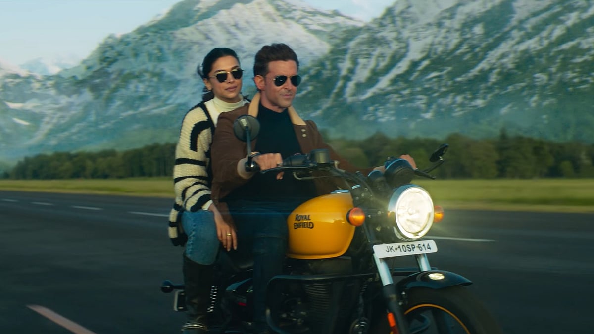 <div class="paragraphs"><p>Hrithik Roshan and Deepika Padukone in a still from the film.</p></div>