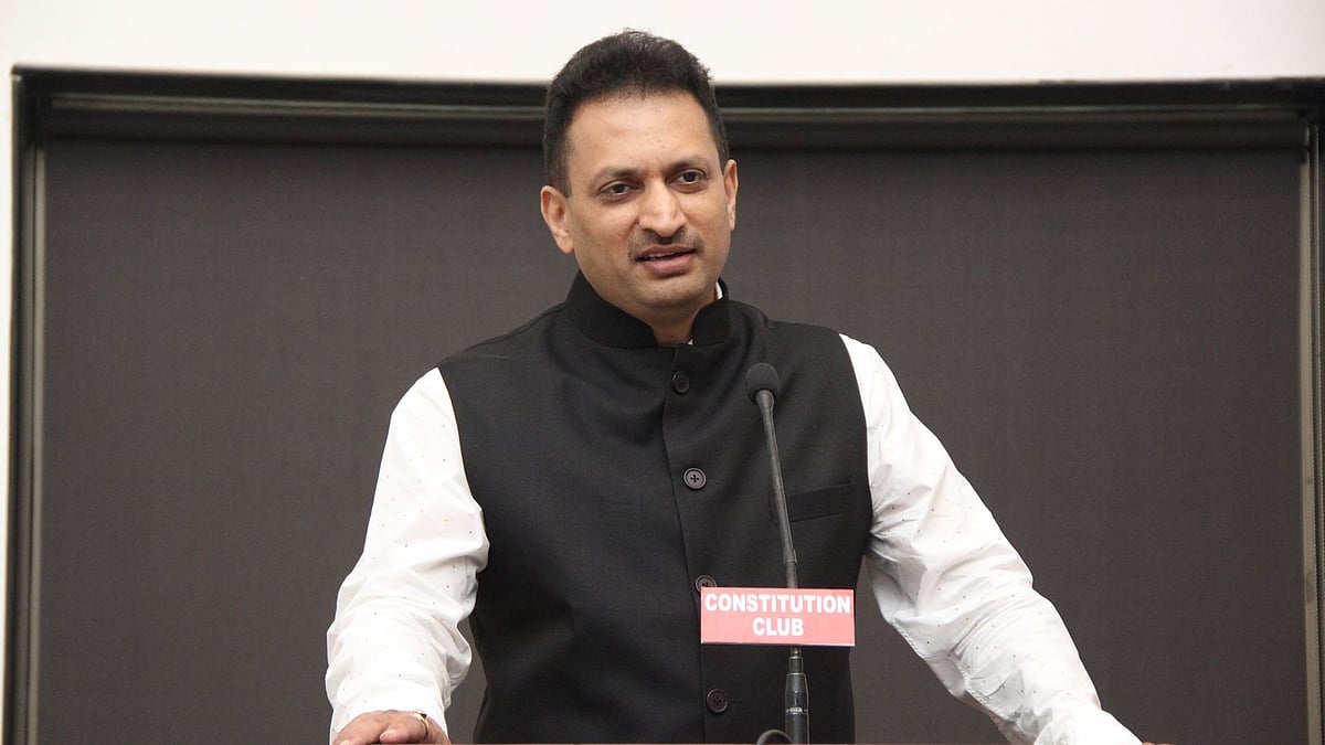 <div class="paragraphs"><p>Anantkumar Hegde. </p></div>