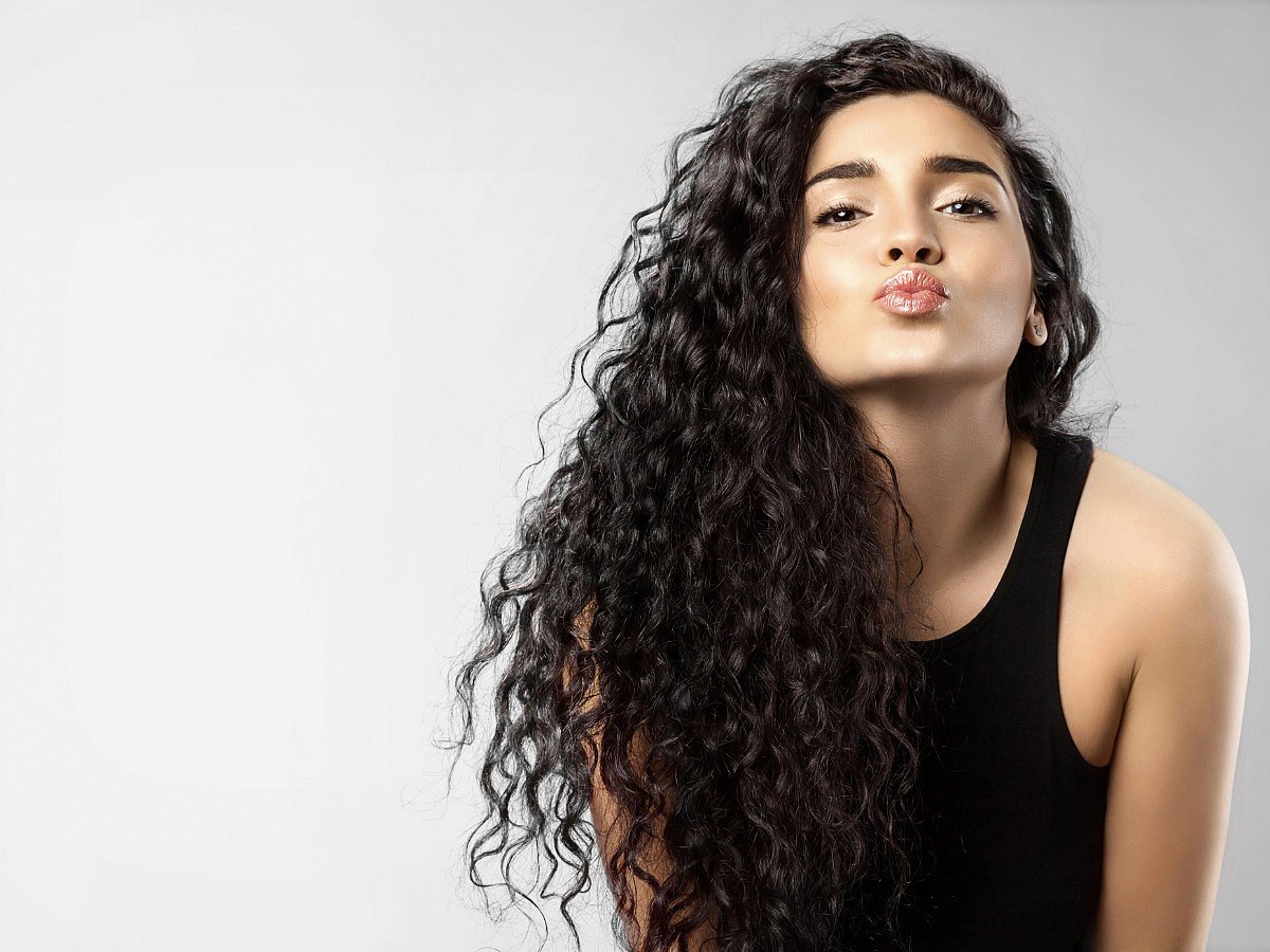 <div class="paragraphs"><p>Curly Hair Care tips</p></div>