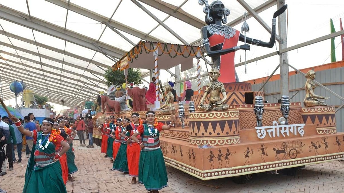 <div class="paragraphs"><p>Chhattisgarh's 'Bastar Ki Adim Jan Sansad: Muria Darbar' tableau for Republic Day.</p></div>
