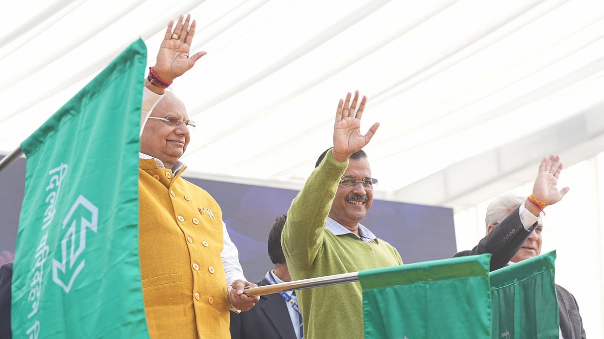 <div class="paragraphs"><p>Delhi Lieutenant Governor VK Saxena, along with Delhi Chief Minister Arvind Kejriwal and Transport Minister Kailash Gahlot  launched 350 electric buses on Wednesday.</p></div>