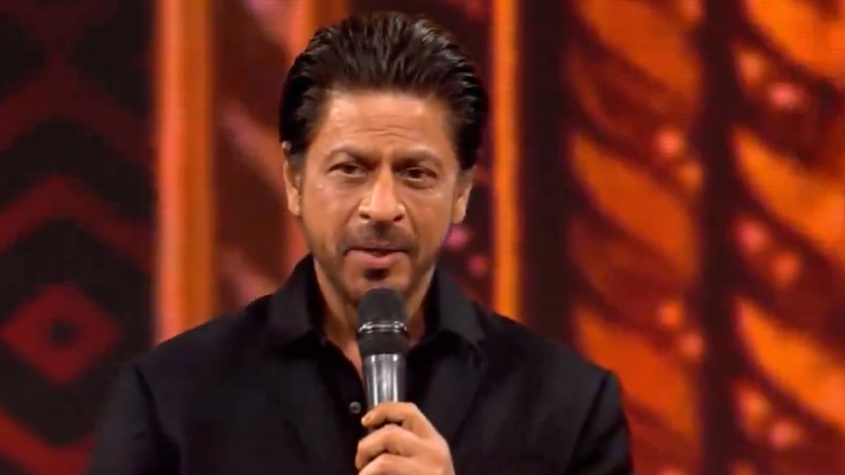 <div class="paragraphs"><p>Shah Rukh Khan won the Best Actor award at the&nbsp;Dadasaheb Phalke International Film Festival Awards (DPIFF) 2024.</p></div>