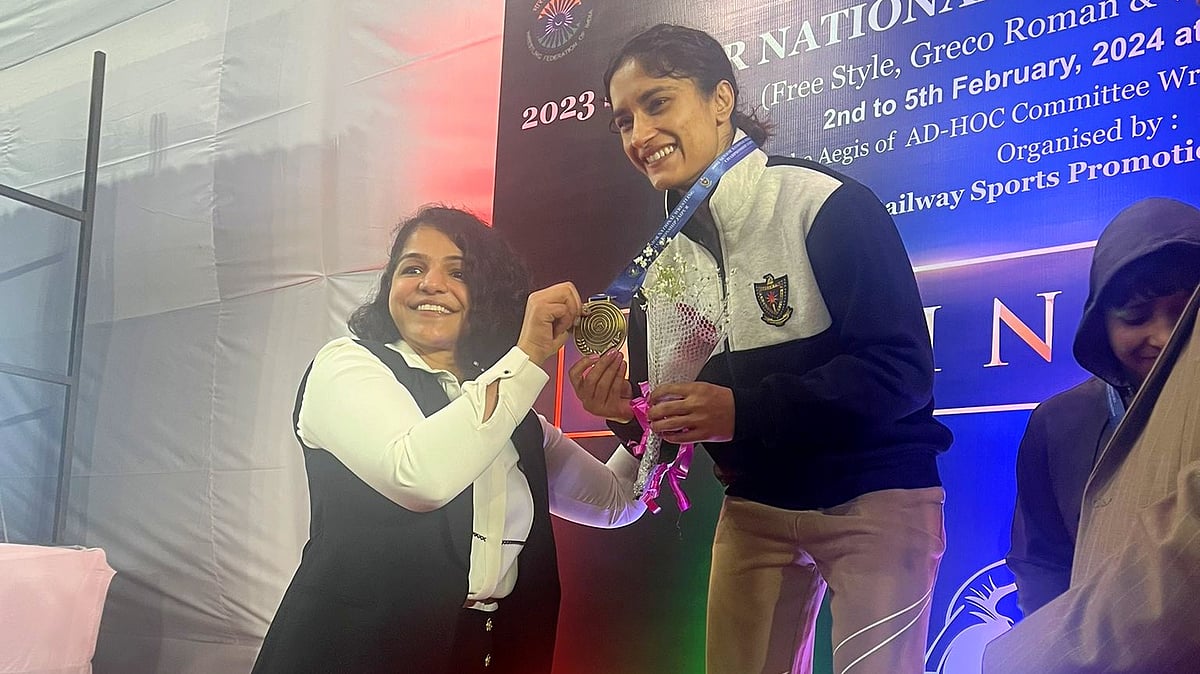 <div class="paragraphs"><p>Vinesh Phogat won a gold medal at the Senior National Wrestling Championships.</p></div>