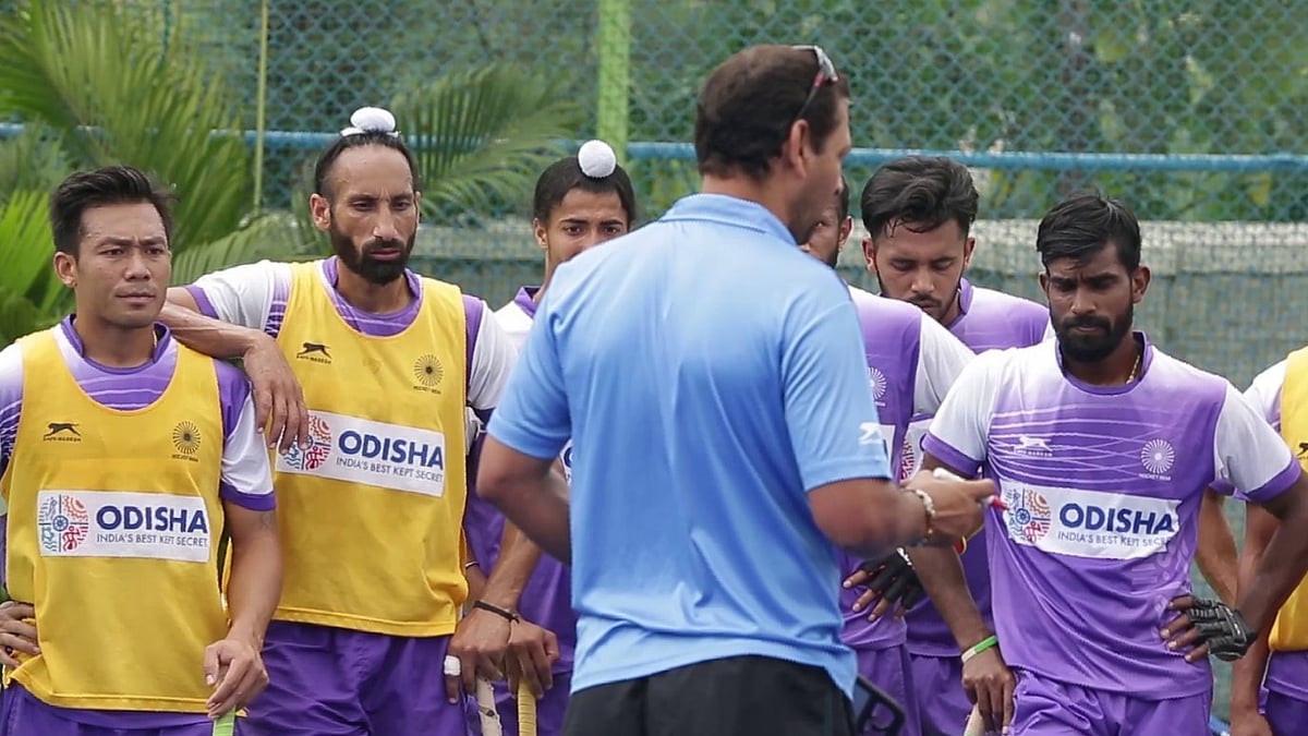 <div class="paragraphs"><p>Former Indian hockey coach Harendra Singh spoke to The Quint about moments in his coaching career he regrets.</p></div>