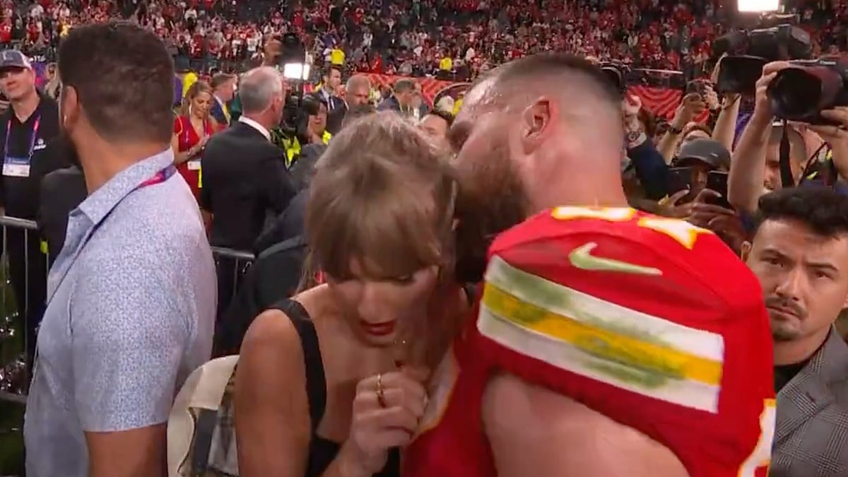 <div class="paragraphs"><p>Taylor Swift and Travis Kelce at the Super Bowl 2024.</p></div>