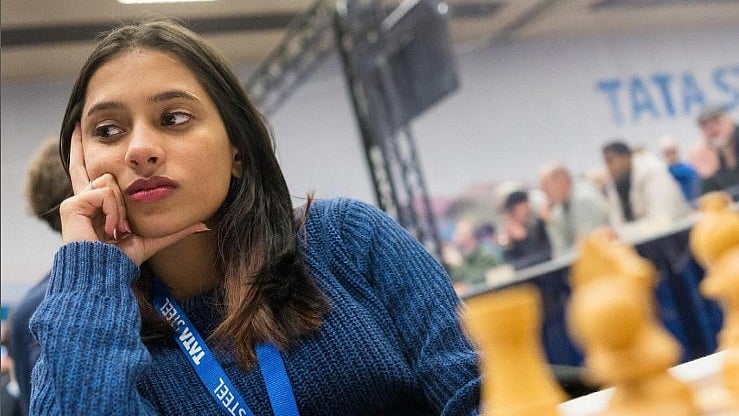<div class="paragraphs"><p>18 year old chess International Master called out the way in which female chess players' game isn't always what is in focus.</p></div>