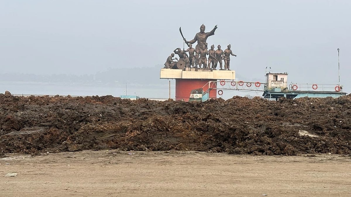 <div class="paragraphs"><p>The statue of&nbsp;Lachit Borphukan.</p></div>