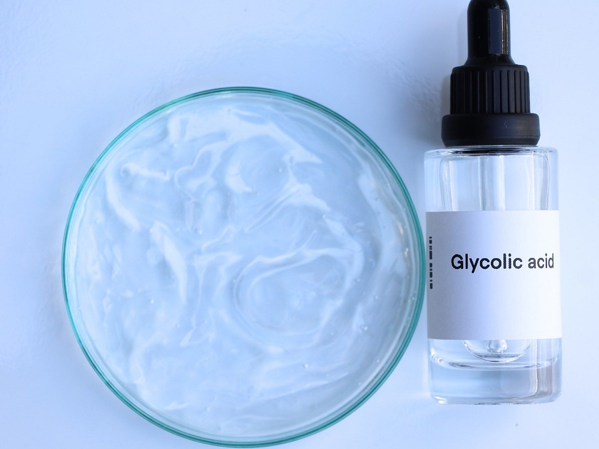 <div class="paragraphs"><p>Glycolic Acid Uses and benefits</p></div>