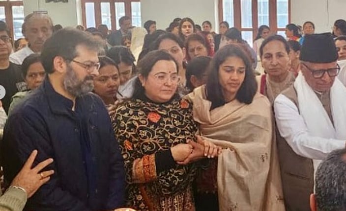 <div class="paragraphs"><p>The demise of 19-year-old Dangal actor Suhani Bhatnagar has left her family and co-stars in shock.</p></div>