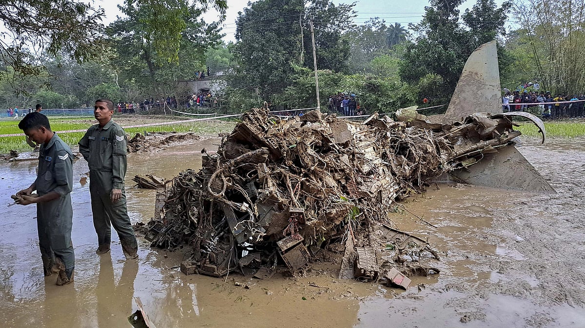 <div class="paragraphs"><p>An Indian Air Force Hawk trainer aircraft crashed during a routine training sortie near the Kalaikunda airbase in West Bengal on Tuesday, 12 February. Both pilots were safely ejected, and there were no reports of loss of life or damage to civilian property, Indian Air Force (IAF) said.</p></div>